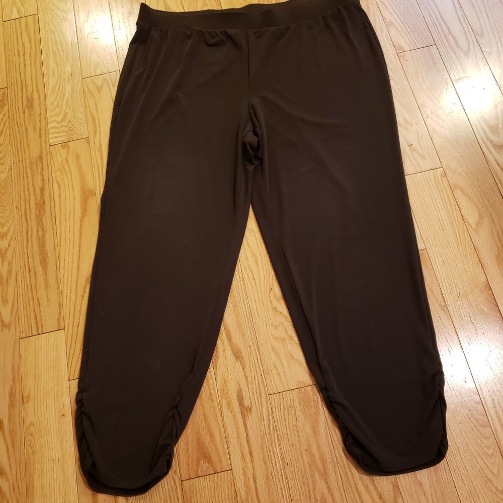 Chico's Ultimate fit Knit Brown Ruched Ankle Pants
